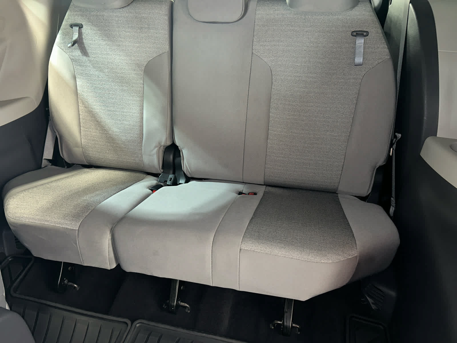 Used 2021 Toyota Sienna LE AWD/4WD image 11