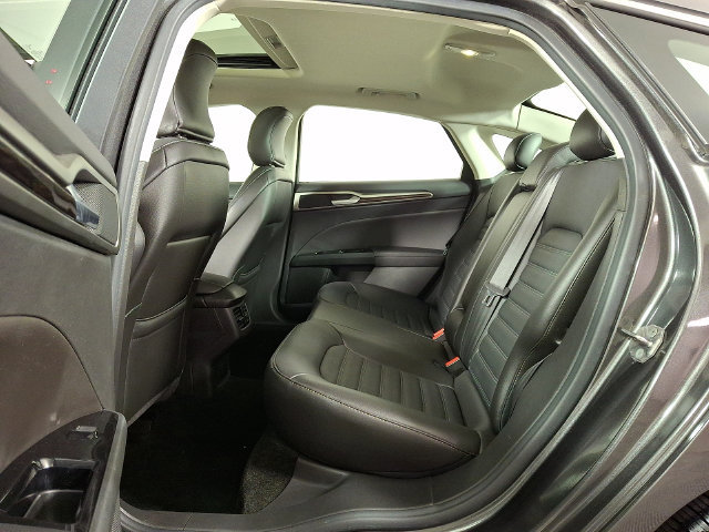 Used 2016 Ford Fusion SE w/ Equipment Group 202A FWD image 13