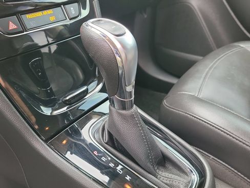 Used 2019 Buick Encore Essence w/ Safety Package II FWD image 28