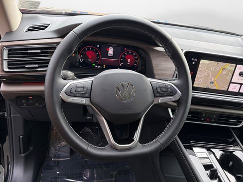 New 2026 Volkswagen Atlas SEL image 10