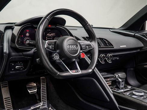 Used 2017 Audi R8 V10 w/ Carbon Exterior Package image 5