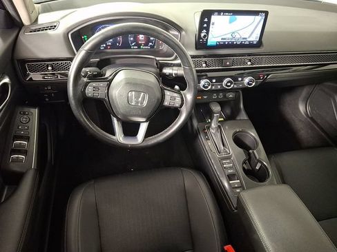 Used 2024 Honda Civic Touring image 2