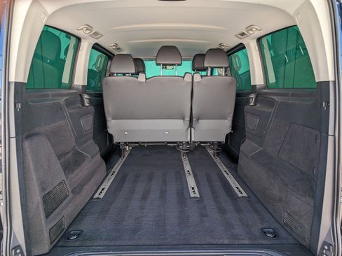 Used 2017 Mercedes-Benz Metris Passenger image 15