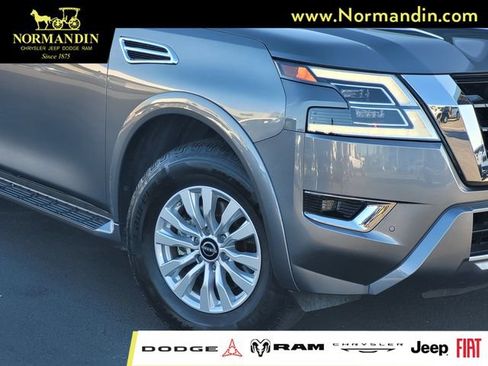 Used 2024 Nissan Armada SV RWD image 3
