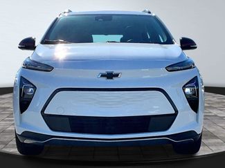 Used 2023 Chevrolet Bolt EUV Premier w/ Sun & Sound Package video 2