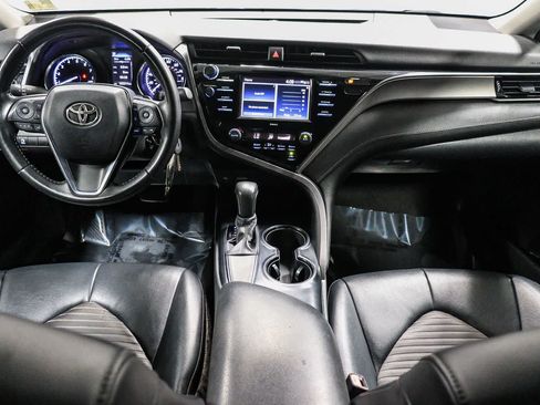 Certified 2020 Toyota Camry SE FWD image 12