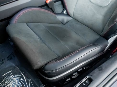 Used 2025 Porsche 911 Carrera 4 GTS image 28