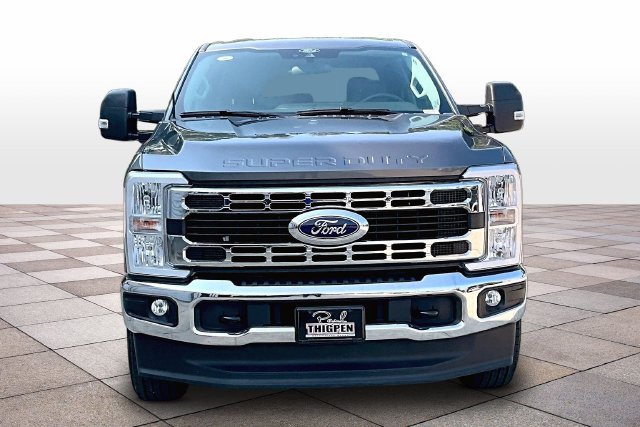 Used 2025 Ford F250 XLT AWD/4WD image 3