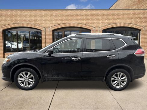 Used 2016 Nissan Rogue SV image 32
