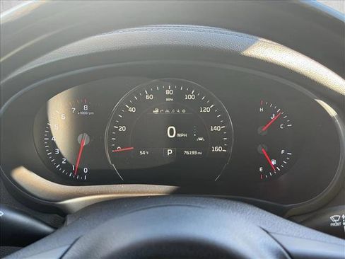 Used 2017 Kia Sorento SX image 11