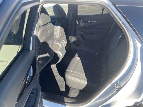 Used 2025 Chevrolet Blazer EV LT image 13