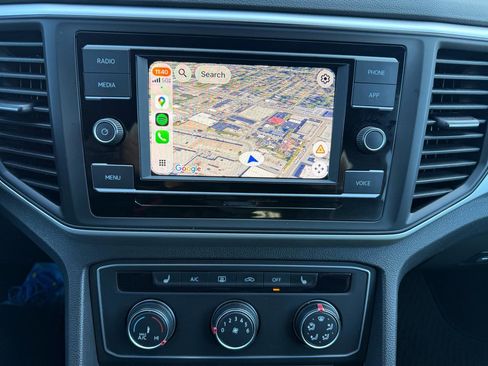 Used 2022 Volkswagen Atlas Cross Sport SE image 11