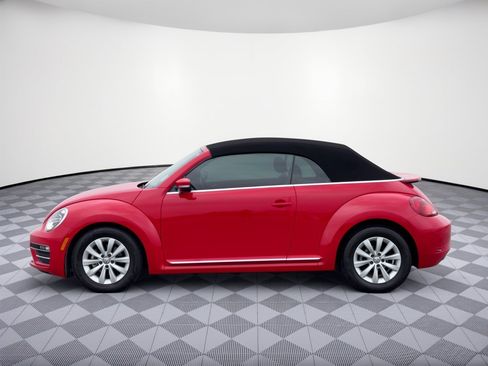 Used 2019 Volkswagen Beetle 2.0T S FWD image 2