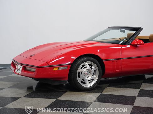 Used 1990 Chevrolet Corvette Convertible RWD image 20