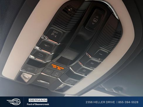 Used 2017 Porsche Cayenne Platinum Edition w/ Premium Package Plus (PJX) AWD/4WD image 12