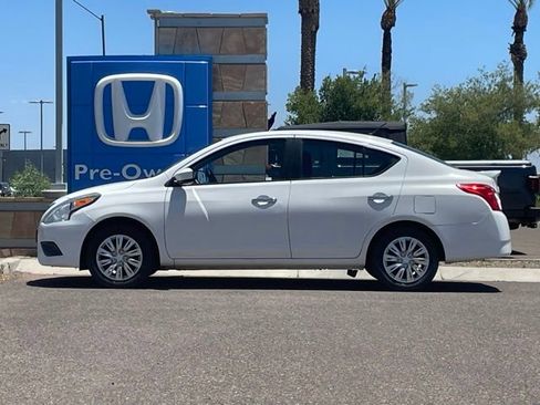Used 2016 Nissan Versa SV FWD image 8