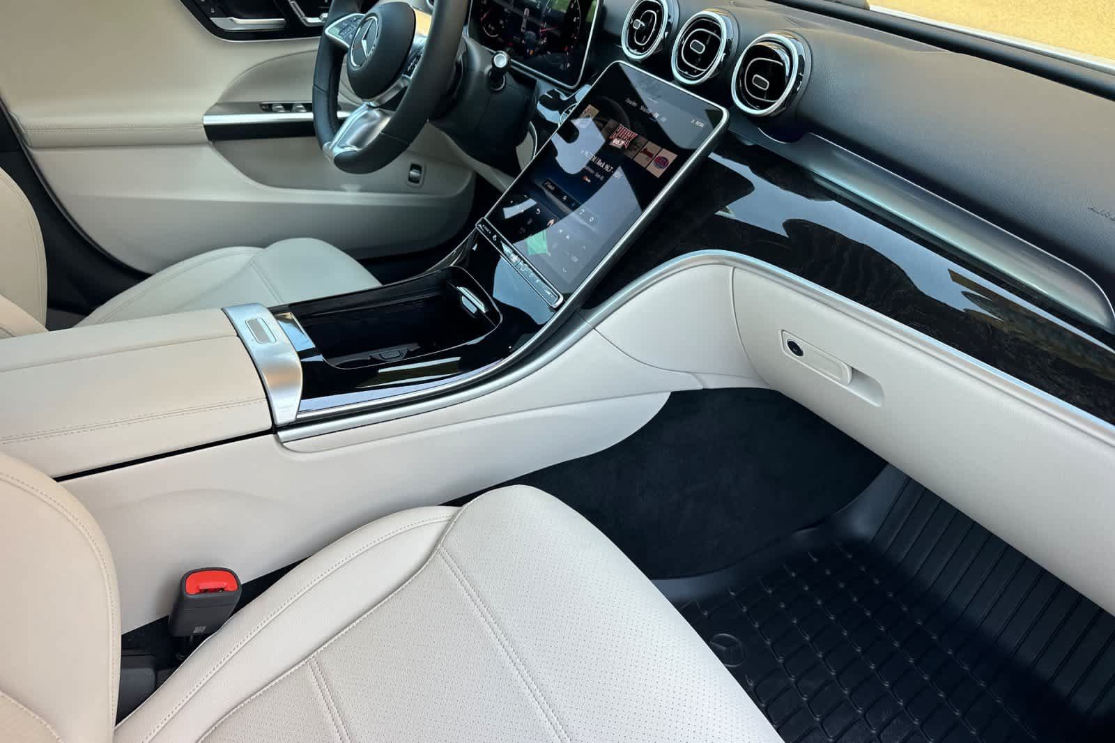 Certified 2026 Mercedes-Benz C 300 4MATIC Sedan image 14