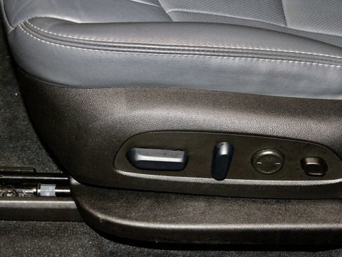 Used 2024 Buick Enclave Premium AWD/4WD image 24