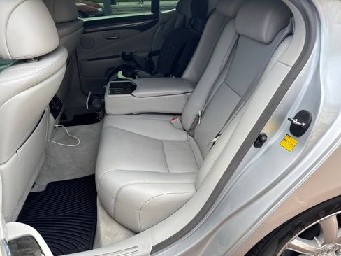 Used 2009 Lexus LS 460 AWD image 8