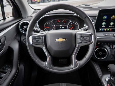 Used 2025 Chevrolet Blazer LT image 27