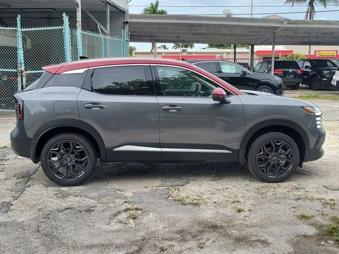 New 2026 Nissan Kicks SR FWD image 9
