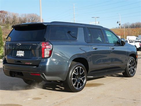 Used 2021 Chevrolet Suburban RST image 7