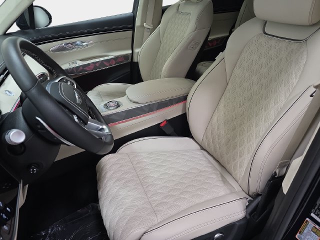 Used 2025 Genesis GV70 3.5T Sport w/ Sport Advanced Package AWD/4WD image 13