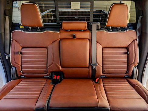 Used 2026 GMC Sierra 3500 Denali Ultimate w/ LPO, Black Badging Package image 35