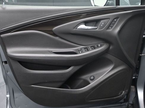 Used 2020 Buick Envision Essence image 18