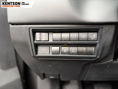 Used 2024 Toyota Sequoia Platinum image 22