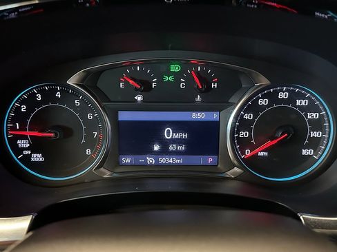 Used 2023 Chevrolet Traverse LT AWD/4WD image 10