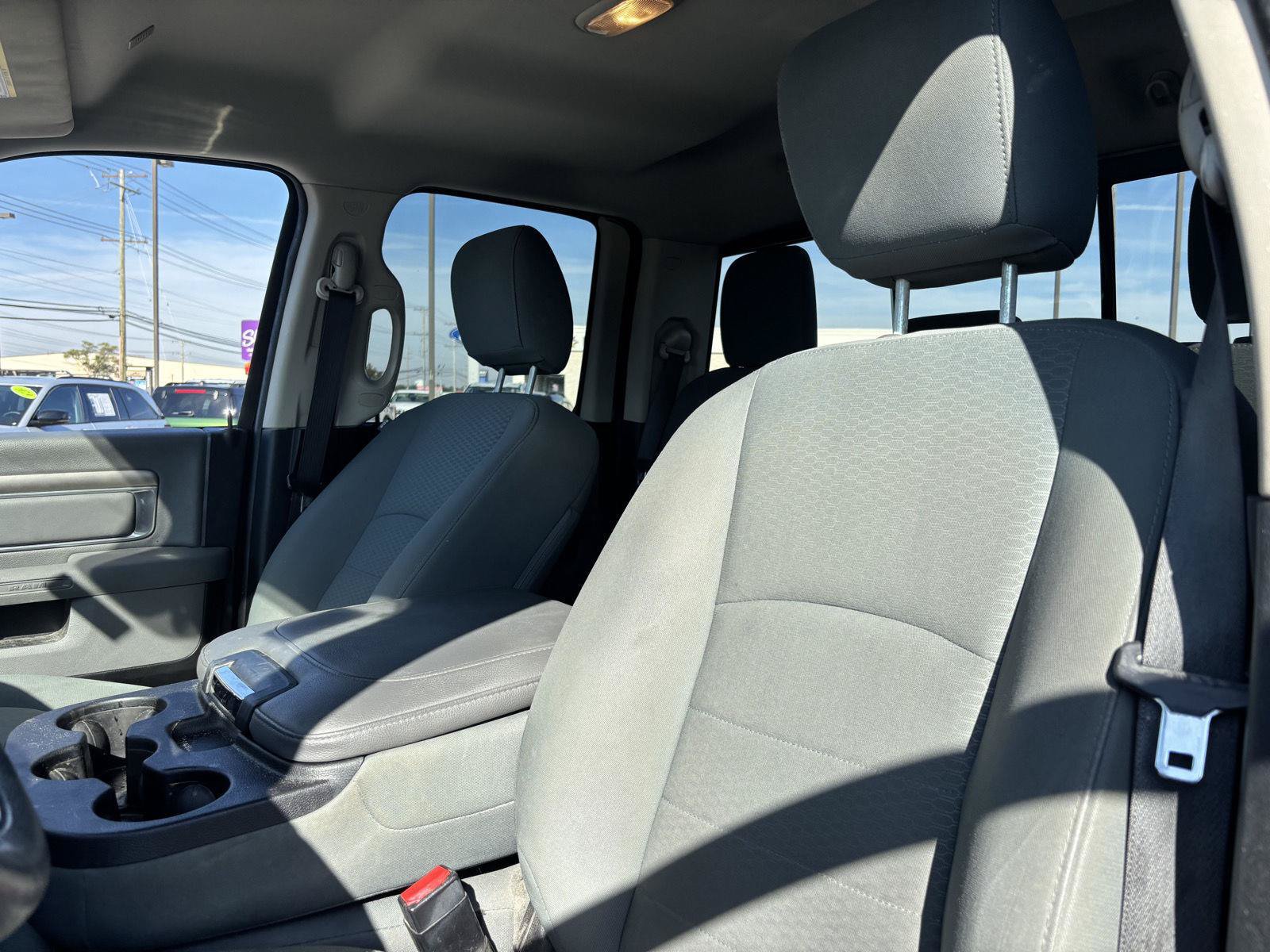 Used 2017 RAM 1500 Classic SLT AWD/4WD image 14