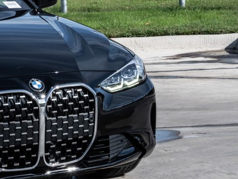 Certified 2023 BMW 430i Convertible w/ Premium Package image 11