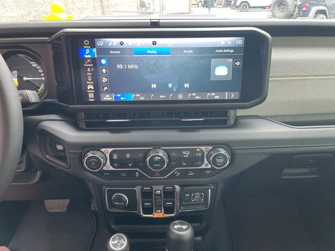 New 2024 Jeep Wrangler Unlimited Sahara w/ Technology Group image 16