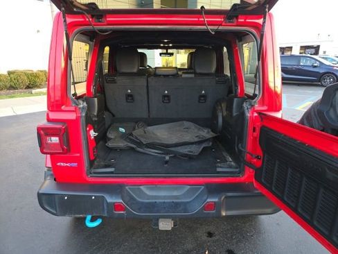 Used 2023 Jeep Wrangler Unlimited Sahara w/ Cold Weather Group image 23