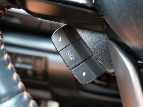 Used 2019 Subaru Crosstrek 2.0i Premium AWD/4WD image 34