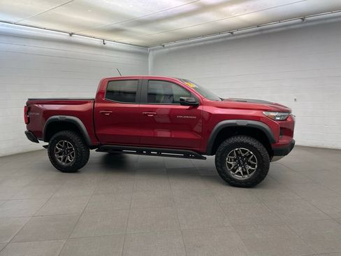 Used 2026 Chevrolet Colorado ZR2 w/ Technology Package AWD/4WD image 5