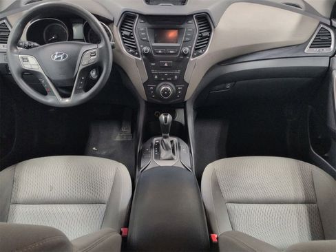 Used 2015 Hyundai Santa Fe GLS image 16