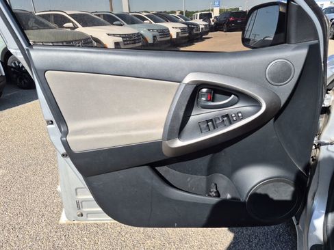 Used 2009 Toyota RAV4 2WD image 8