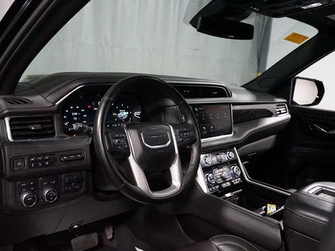Used 2023 GMC Yukon XL Denali w/ Max Trailering Package AWD/4WD image 11