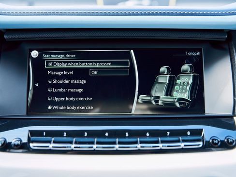 Used 2022 Rolls-Royce Cullinan w/ Cullinan Package image 82