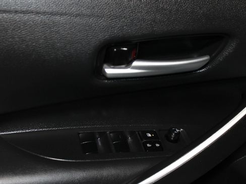 Used 2021 Toyota Corolla SE FWD image 9