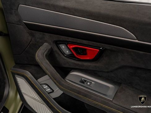 Used 2024 Lamborghini Urus Performante image 55