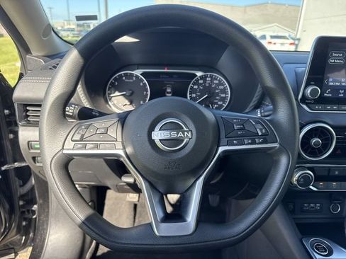 Used 2024 Nissan Sentra SV FWD image 16