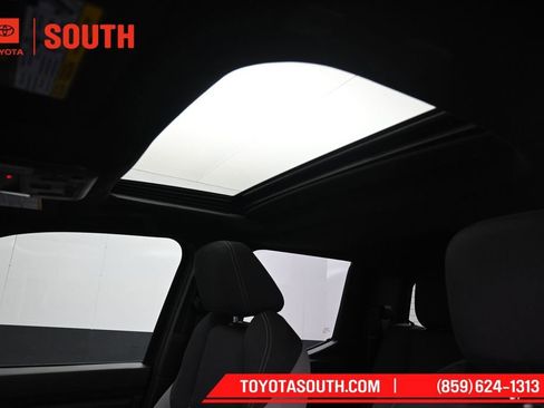 Used 2024 Toyota Tacoma TRD Sport w/ TRD Sport Upgrade Package AWD/4WD image 21