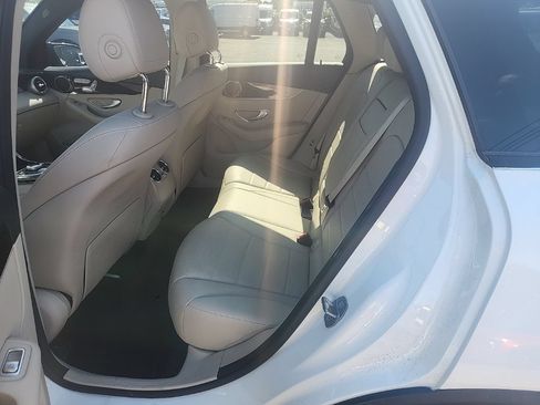 Used 2018 Mercedes-Benz GLC 300 4MATIC image 26