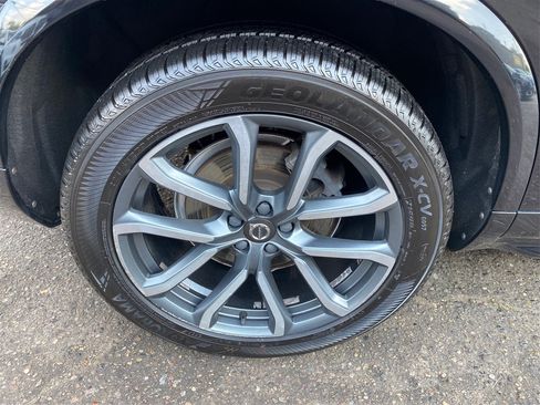 Used 2018 Volvo XC90 T6 Momentum w/ Convenience Package image 17
