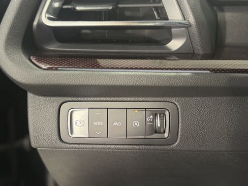 Used 2025 Chevrolet Traverse Z71 w/ Enhanced Driving Package image 23