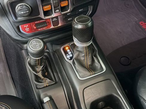 Used 2020 Jeep Gladiator Mojave AWD/4WD image 20