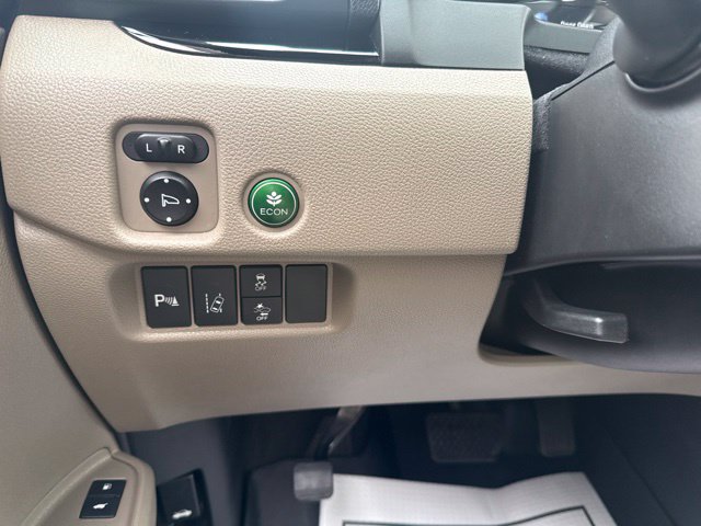 Used 2018 Honda Pilot Touring image 21